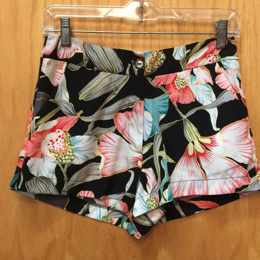3/$20 Freebird Floral Shorts